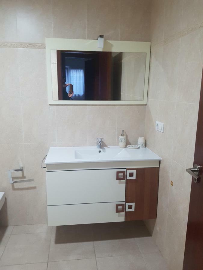 شقة Apartamento En Zona Costera, Muy Cerquita De La Playa بوبرا دو كارامينيال المظهر الخارجي الصورة